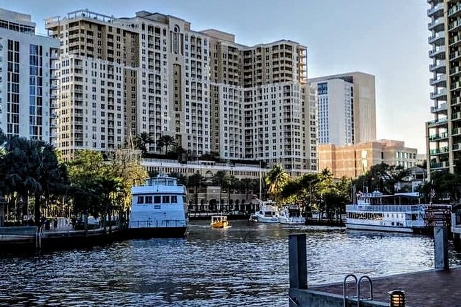 1 Hour Private Boat Tour in Fort Lauderdale Up to 12 people - Meeting at Baymingo: making the start feel easy