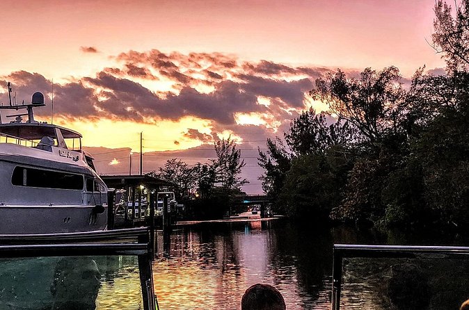 1 Hour-Relaxing Private Boat Tour - Fort Lauderdale (Up to 6 Pax) - Who should book this tour, and who might want a different option