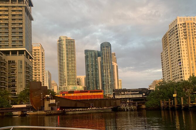 2 Hour Classic Self Drive Boat Rental in Fort Lauderdale - Landmark Stops: Stranahan House, Swing Bridges, and a Rain Tree