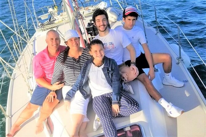 4-Hour Fort Lauderdale Sailing Charter - Wildlife Spotting: Dolphins, Manatees, Turtles, and Porpoises (When Conditions Help)