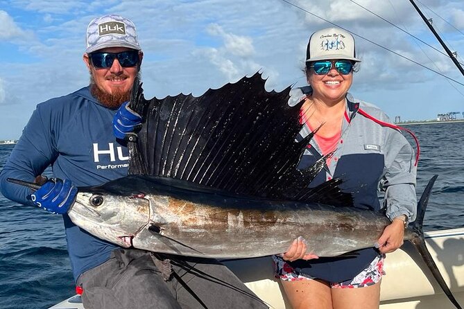 Deep sea fishing charters in Fort Lauderdale aboard 52' Hatteras - What’s included, what’s not, and how to plan your basics