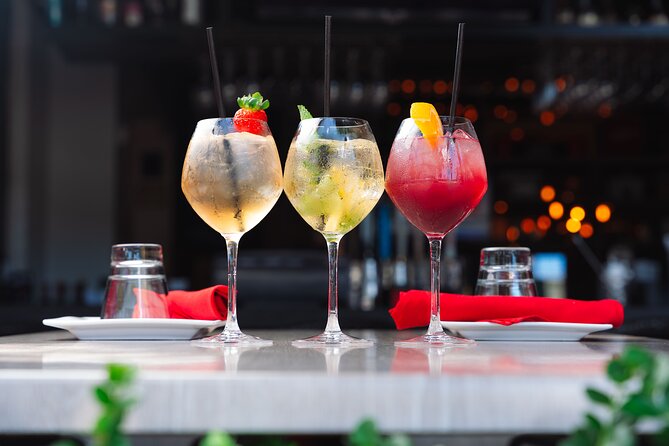 Downtown Fort Lauderdale Dinner and Drinks Tour - Guide style: friendly, knowledgeable, and willing to talk