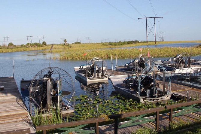 Florida Everglades Private Night Airboat Ride Tour - How the 60-Minute Night Ride Feels (and Why It Matters)