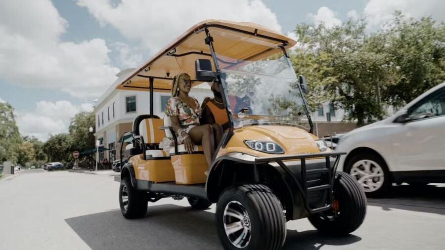 Fort Lauderdale: 6 People Golf Cart Rental - Start at 100 Pro Boats and Drive Your Own Route