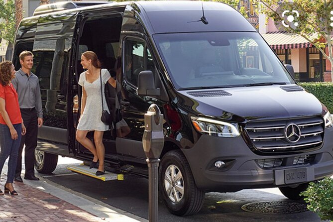 Fort Lauderdale Airport Private Sprinter (up to 14 passengers) - Meeting your driver at FLL: the nameplate advantage