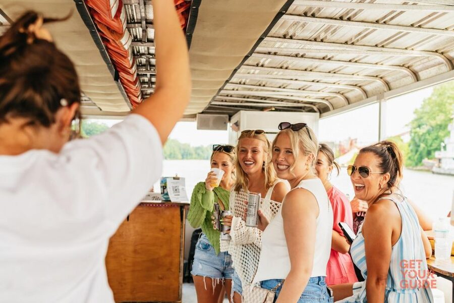 Fort Lauderdale: Holiday Lights Tour with Downtown Views - Mansion and yacht stories: what to listen for