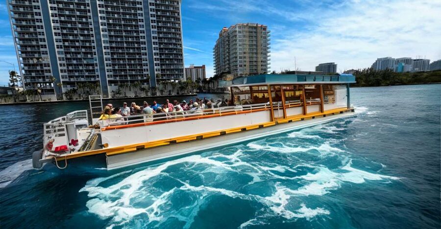 Fort Lauderdale: Millionaire's Row Cruise with Drinks - Millionaire’s Row from the water: what you really see in 75 minutes