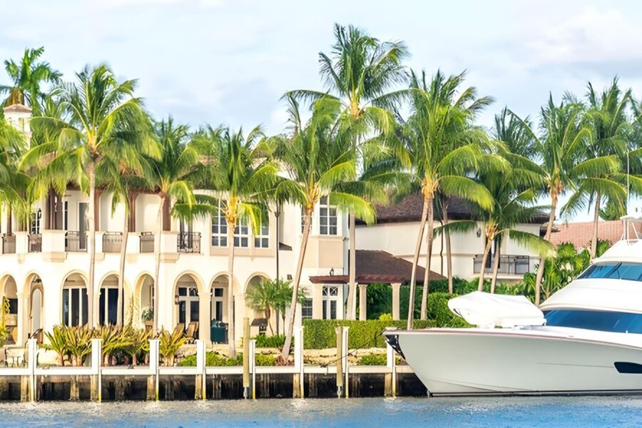 Fort Lauderdale: Millionaire's Row Cruise with Drinks - The New River start: where the stories make the scenery click