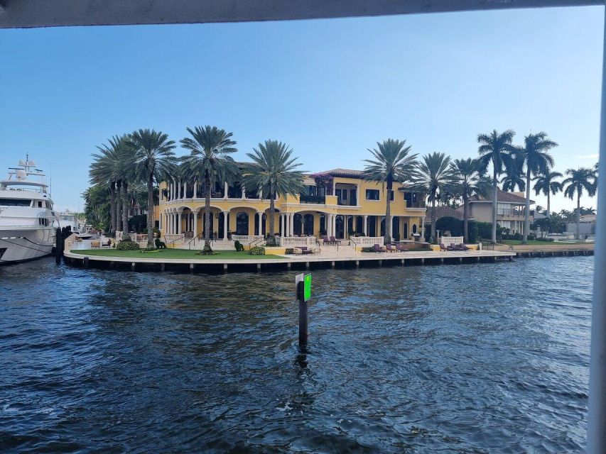 Fort Lauderdale: Millionaire's Row Cruise with Drinks - How the captain and host change your experience