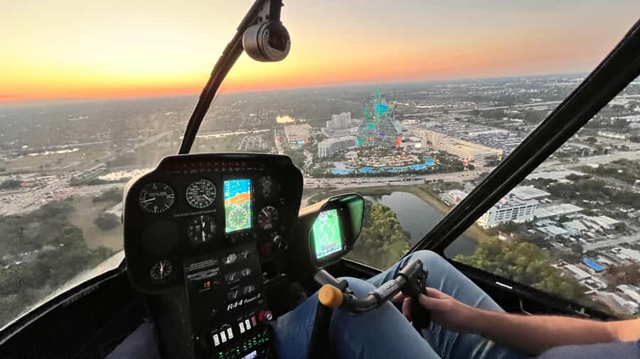 Fort Lauderdale : Romantic Champagne Helicopter Flight Tour - Photo stops over Fort Lauderdale’s coastline and canals