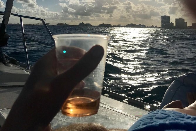 Fort Lauderdale Sailing Charter - What You Can Bring: Picnic-Friendly Sailing on a Real Boat