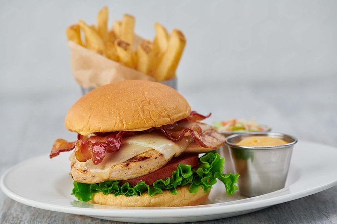Hard Rock Cafe Hollywood Florida - Meeting point, parking reality, and seating expectations