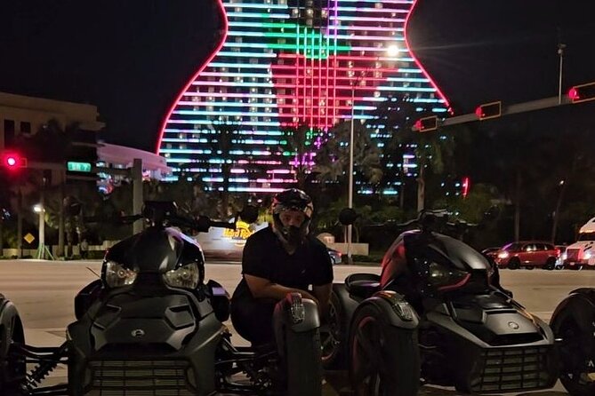 Hookah Bus Tour/Hard Rock Casino/Las Olas Ft. Lauderdale/Wynwood - Fort Lauderdale Beach: a night view break without overplanning