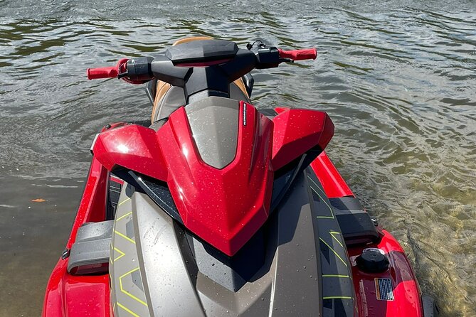 Jetski Rentals - From check-in to the water: how the 1-hour flow usually works