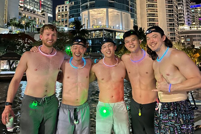 Night on Paddleboard Under the Lights Experience in Fort Lauderdale - What You’ll Actually Get: Dry Bags, Drinks, and Photo Keepsakes