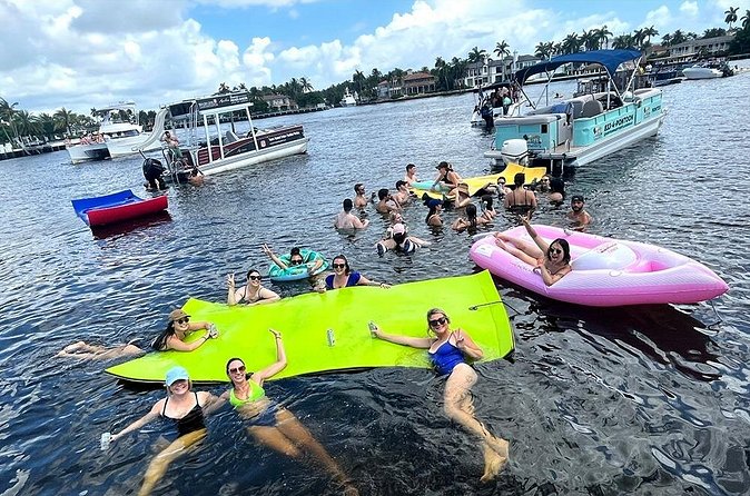 Private Double Deck Pontoon Party Cruise in Fort Lauderdale - Price and value: what $750 per group really means