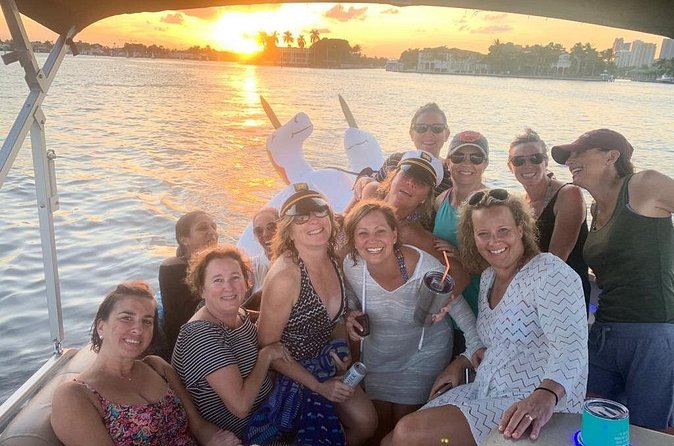 Private Evening Boat Tour Fort Lauderdale for 12 People - Onboard Comfort: Bluetooth Sound, Water, and a Cooler