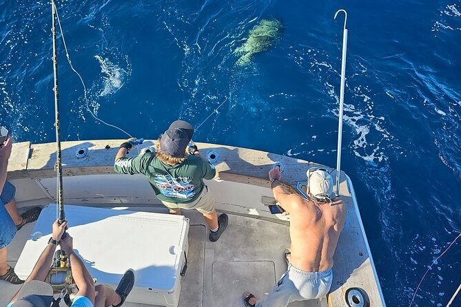 Private Half Day Deep Sea Sportfishing Charter in Fort Lauderdale - Comfort and Practical Stuff: A/C, Toilet, Ice, and Clean Tackle