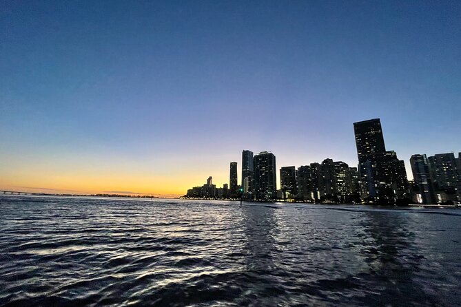 Private Moon-Watch Boat Cruise in Fort Lauderdale - Private Boat Comfort: Small Group, Big Feel