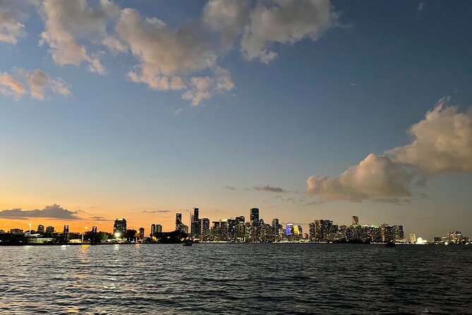 Private Moon-Watch Boat Cruise in Fort Lauderdale - What You Get On Board: Prosecco and the No-Fuss Drink Setup