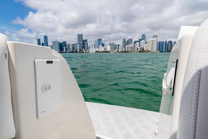 Private tour for 12 people on a 40 ft Yacht, Ft Lauderdale bay - Price and value: what $184.50 per person really covers
