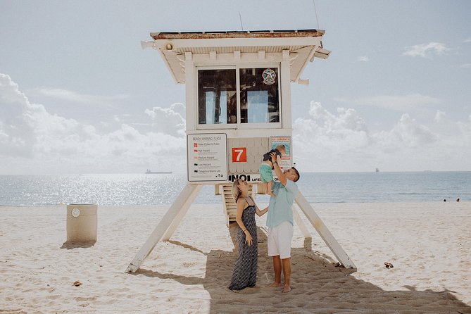 Private Vacation Photography Session with Local Photographer in Ft. Lauderdale - Fort Lauderdale Beach and Hollywood Beach: the classic “vacation looks” plan
