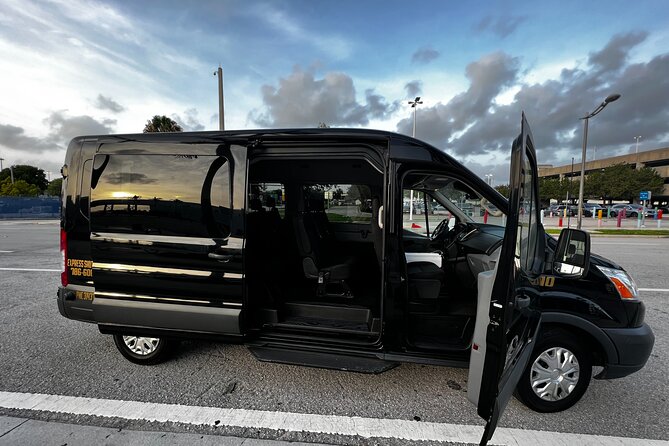 Van Up 14pax Ft Lauderdale Airport or Hotel to Port Mia or Hotel - Pickup that actually helps: airport call, baggage pickup, then door number